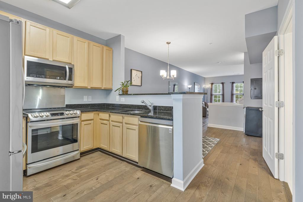 22773 FOUNTAIN GROVE SQUARE