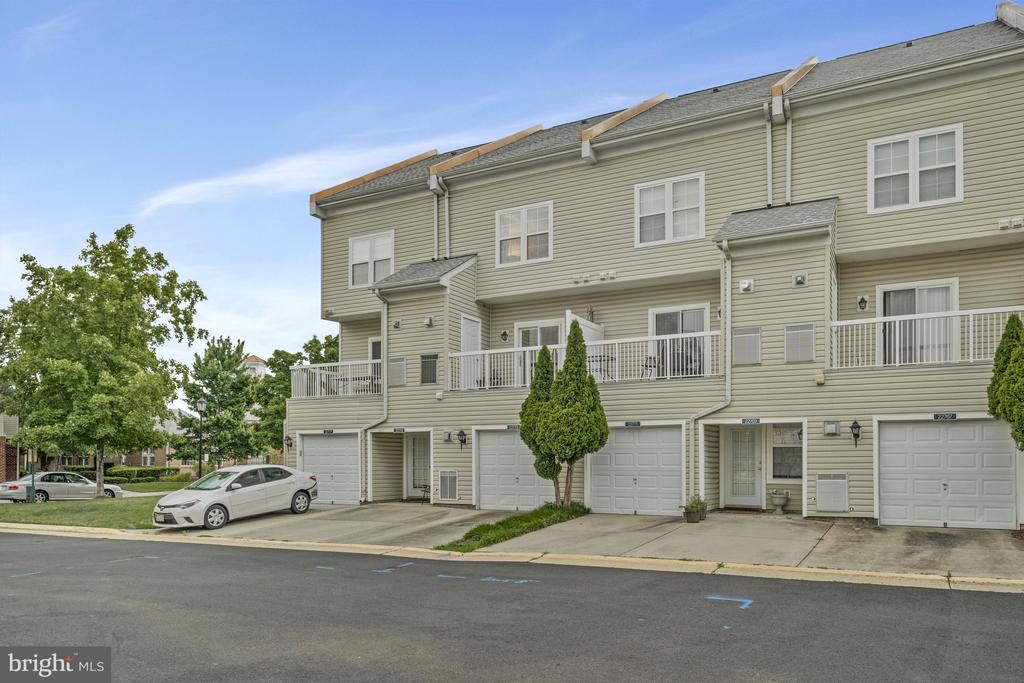 22773 FOUNTAIN GROVE SQUARE