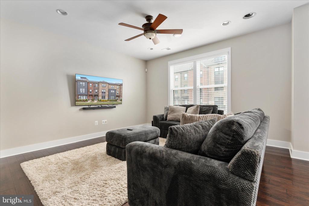 44735 MEDWAY TERRACE