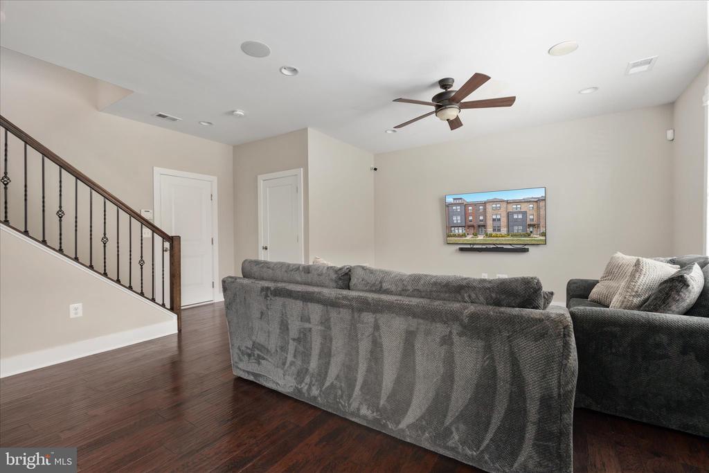 44735 MEDWAY TERRACE