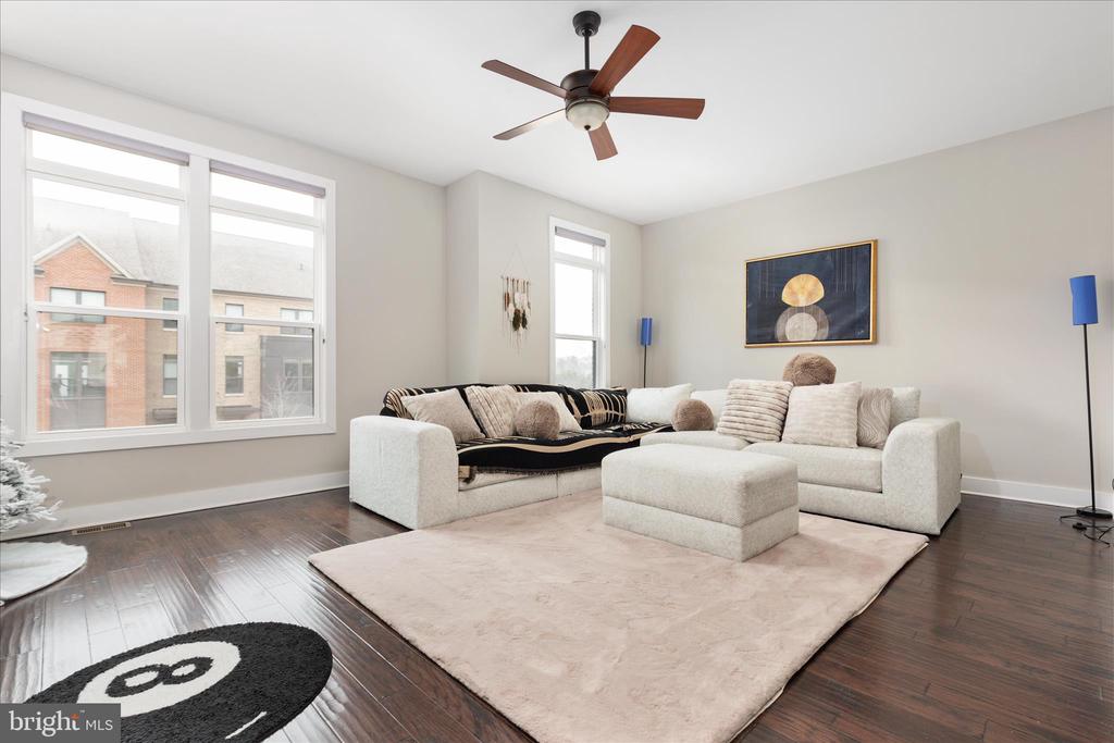 44735 MEDWAY TERRACE