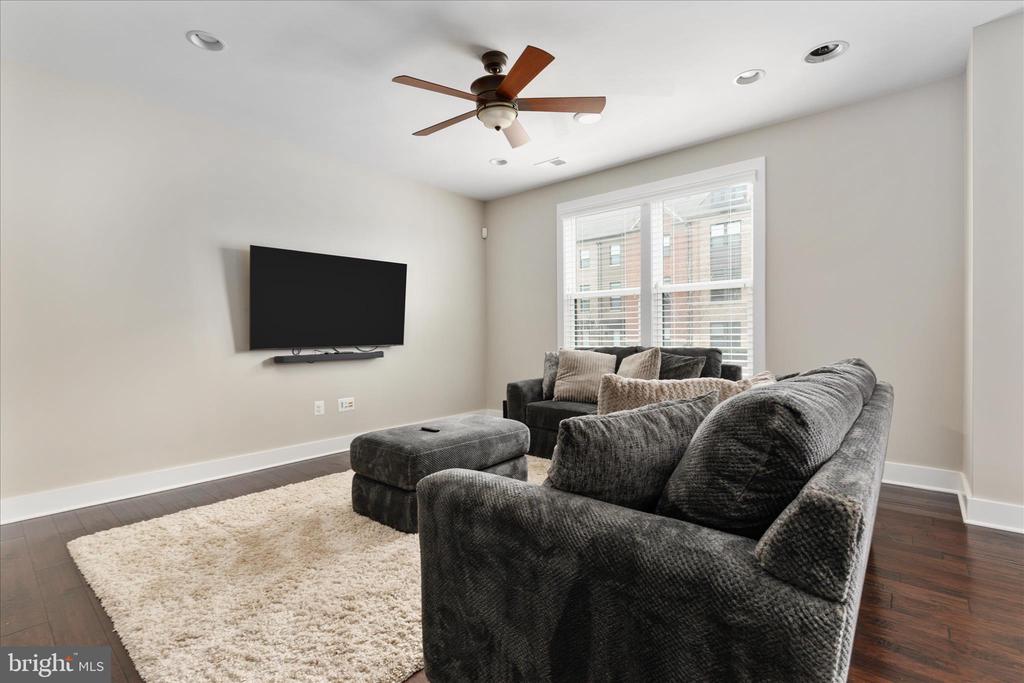 44735 MEDWAY TERRACE