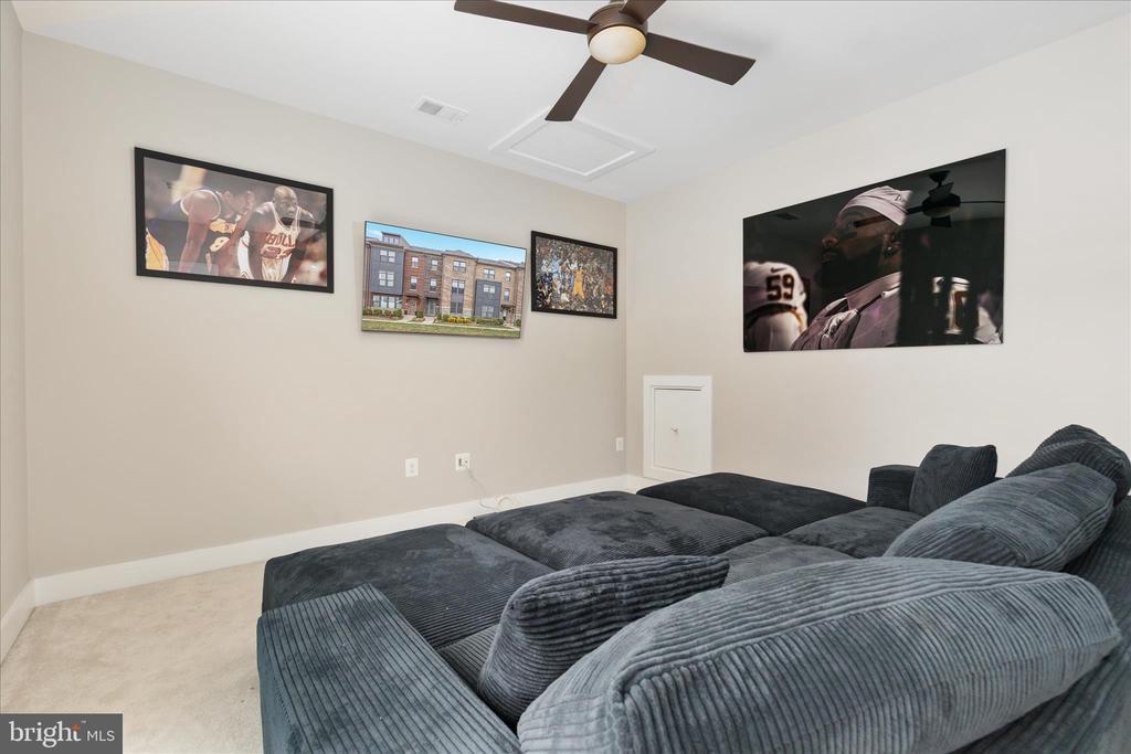 44735 MEDWAY TERRACE