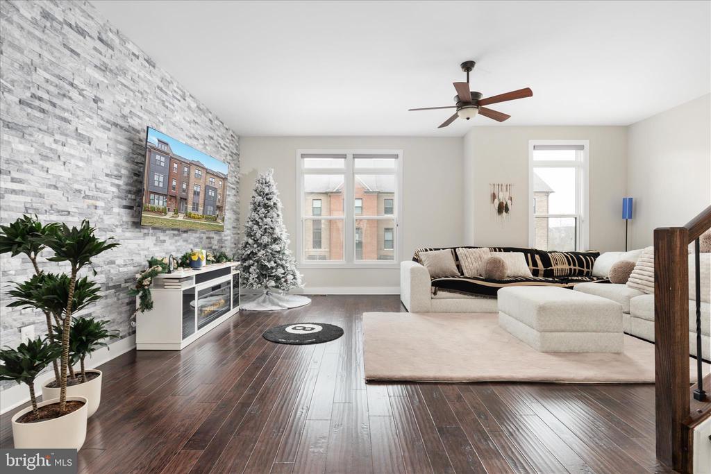 44735 MEDWAY TERRACE