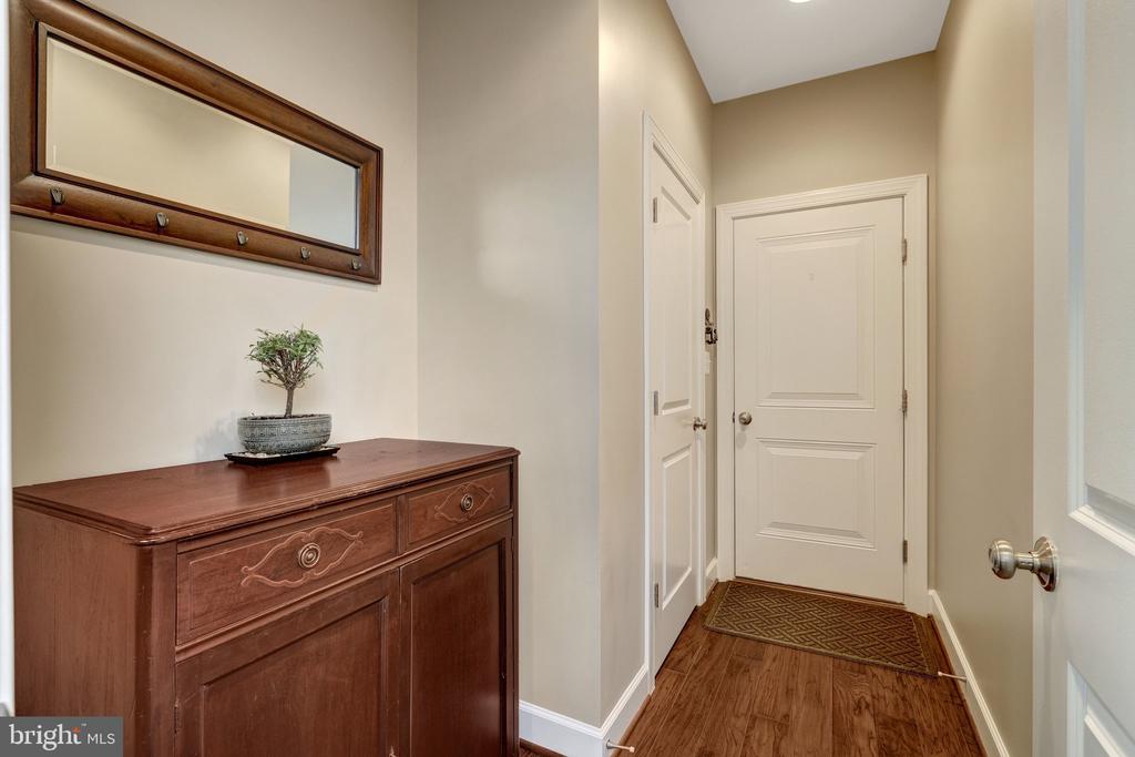 20405 SAVIN HILL DRIVE
