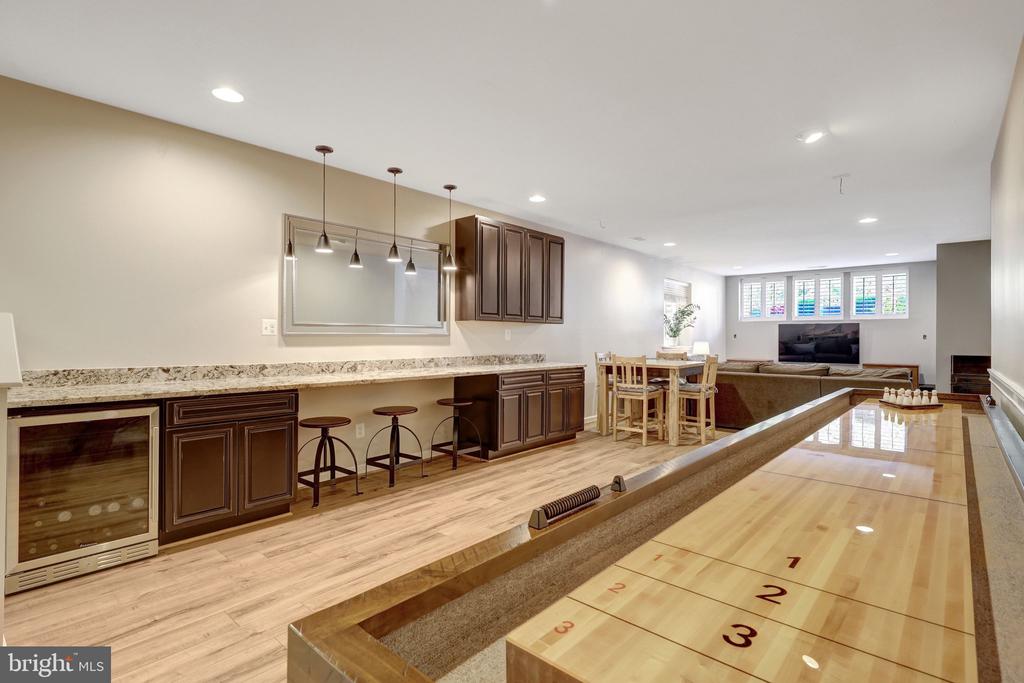 20405 SAVIN HILL DRIVE