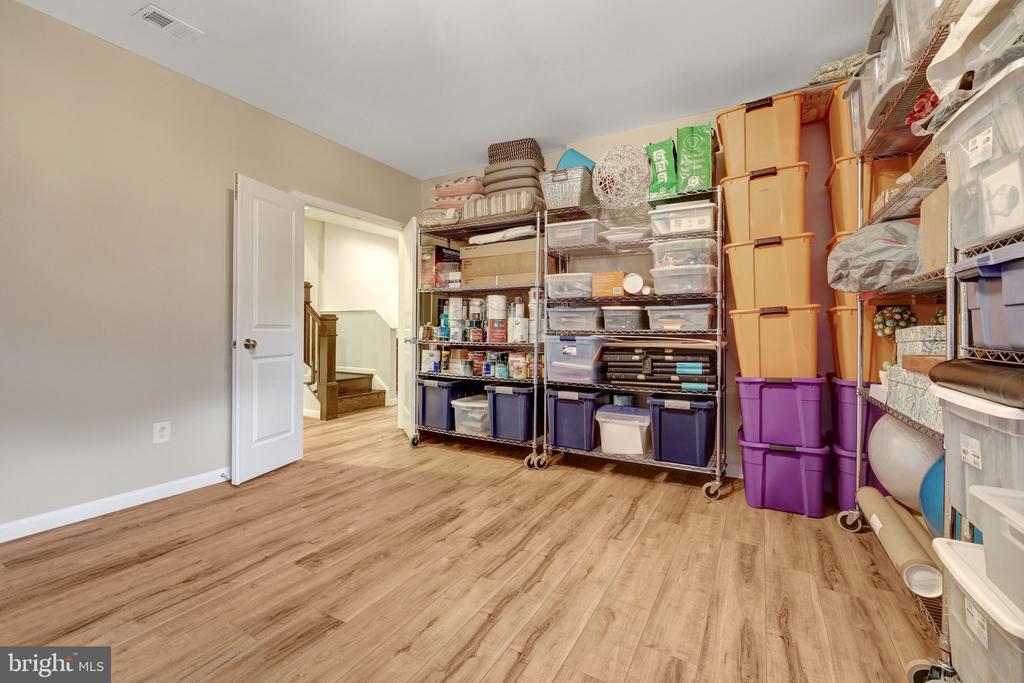 20405 SAVIN HILL DRIVE