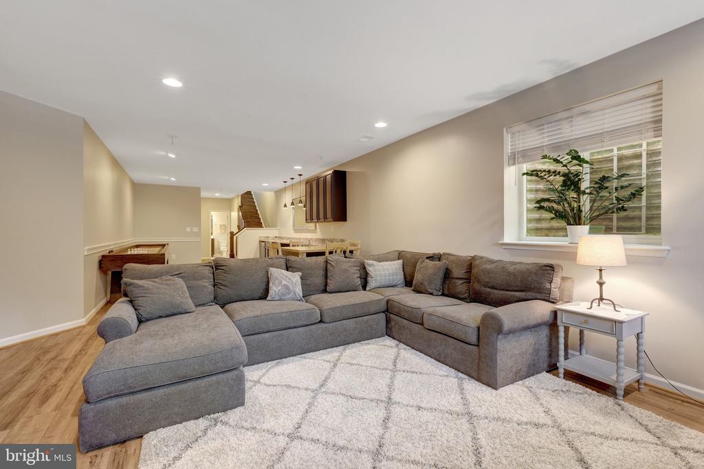 20405 SAVIN HILL DRIVE
