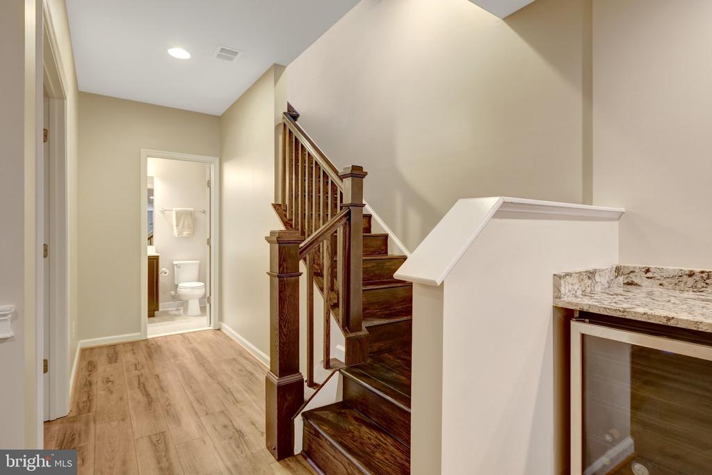 20405 SAVIN HILL DRIVE