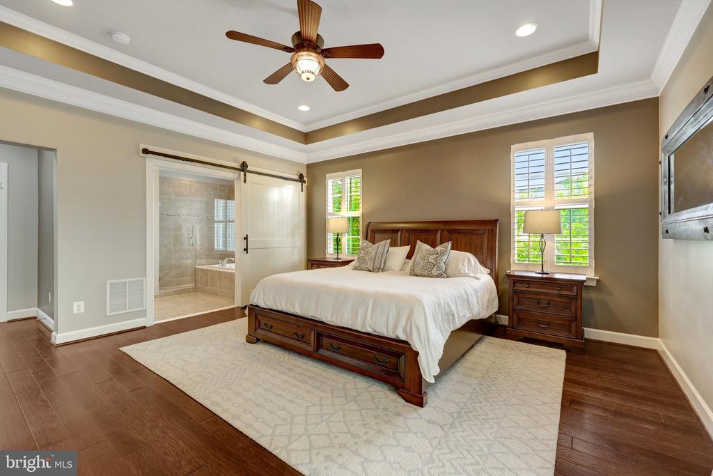 20405 SAVIN HILL DRIVE