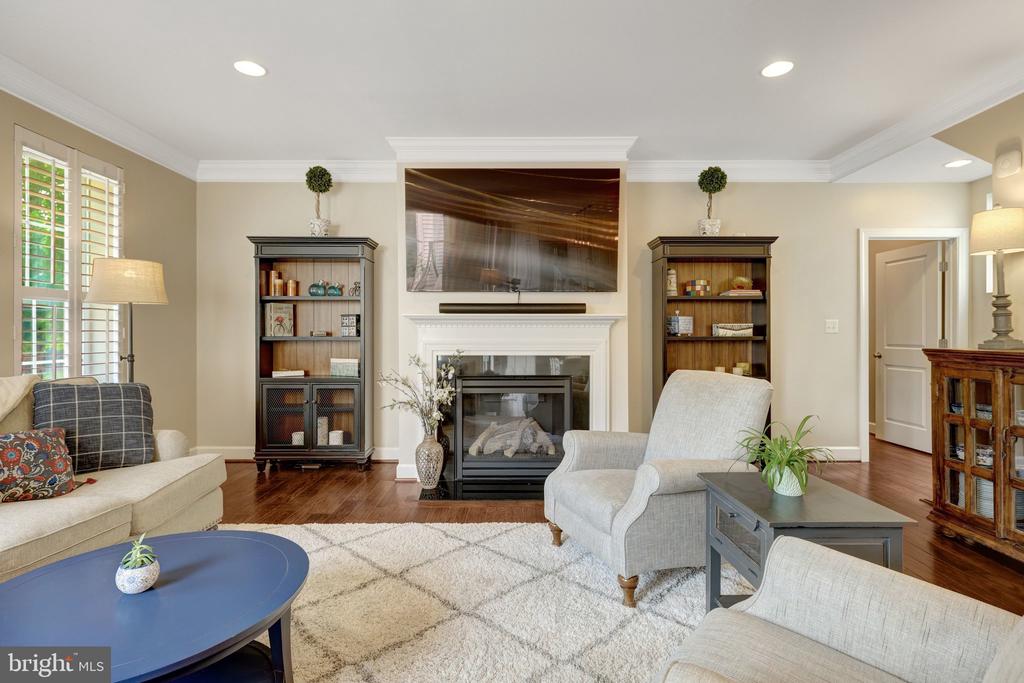 20405 SAVIN HILL DRIVE