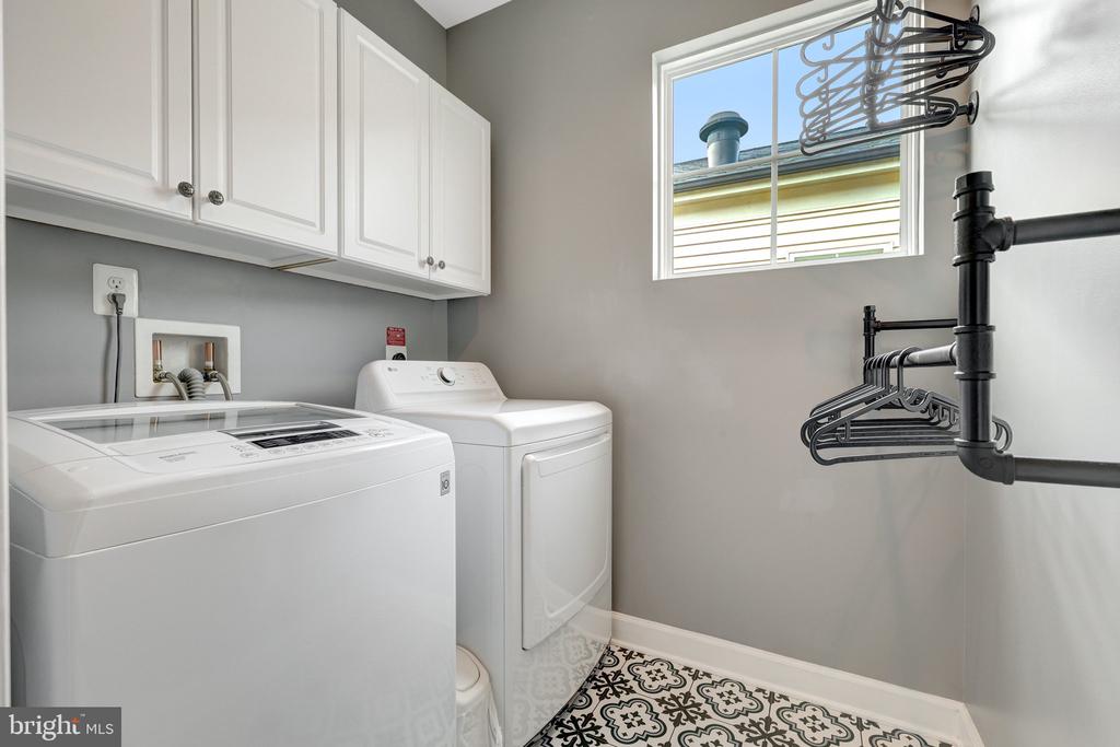 20405 SAVIN HILL DRIVE