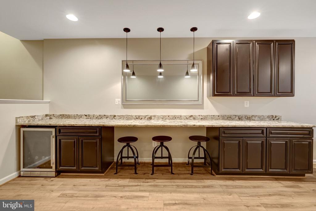 20405 SAVIN HILL DRIVE