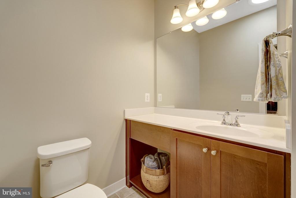20405 SAVIN HILL DRIVE