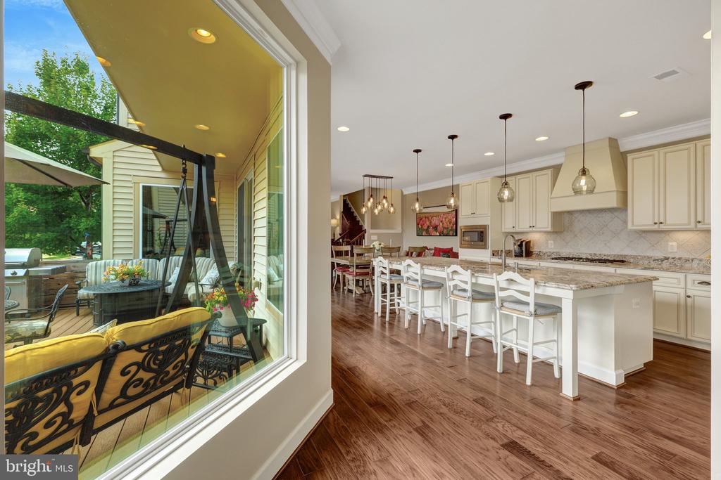 20405 SAVIN HILL DRIVE