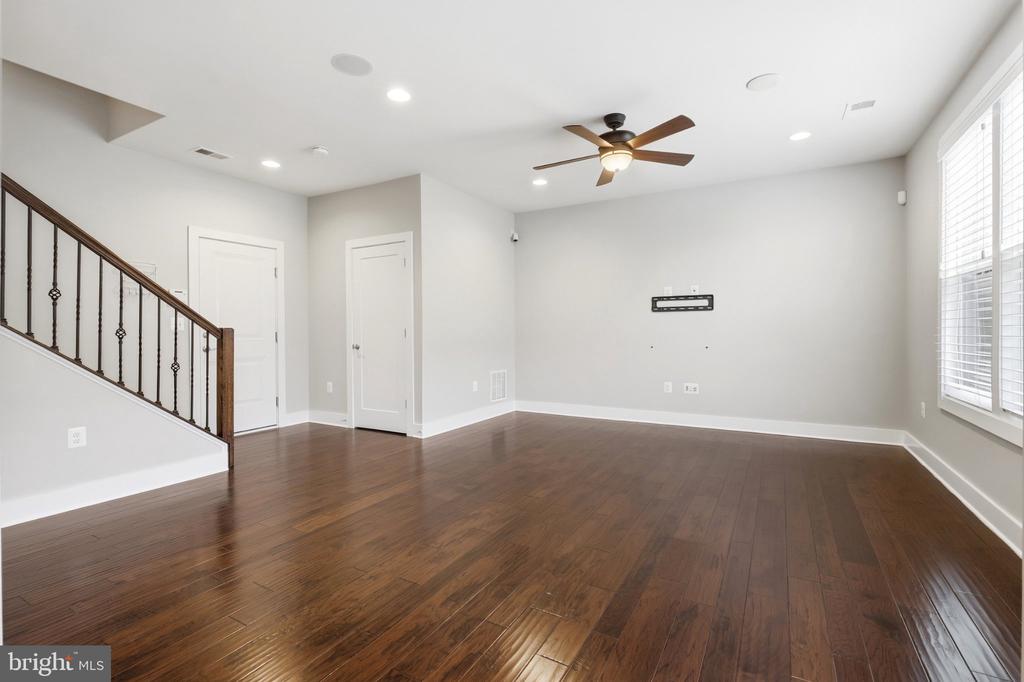 44735 MEDWAY TERRACE
