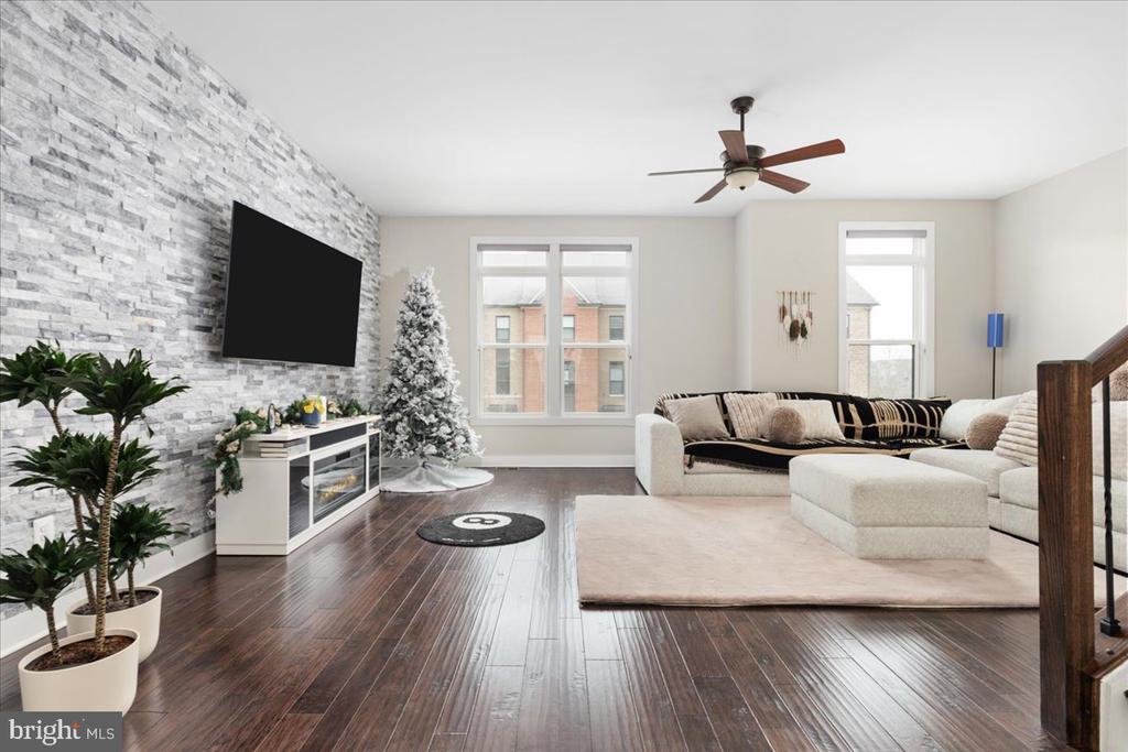 44735 MEDWAY TERRACE