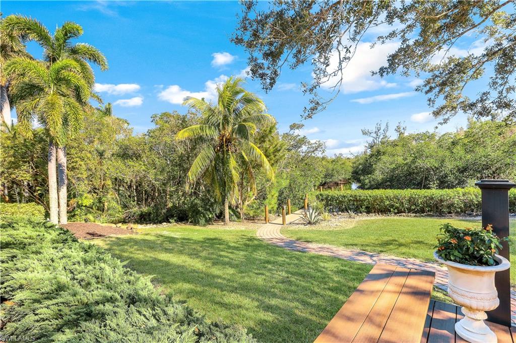 7281 Hendry Creek DR