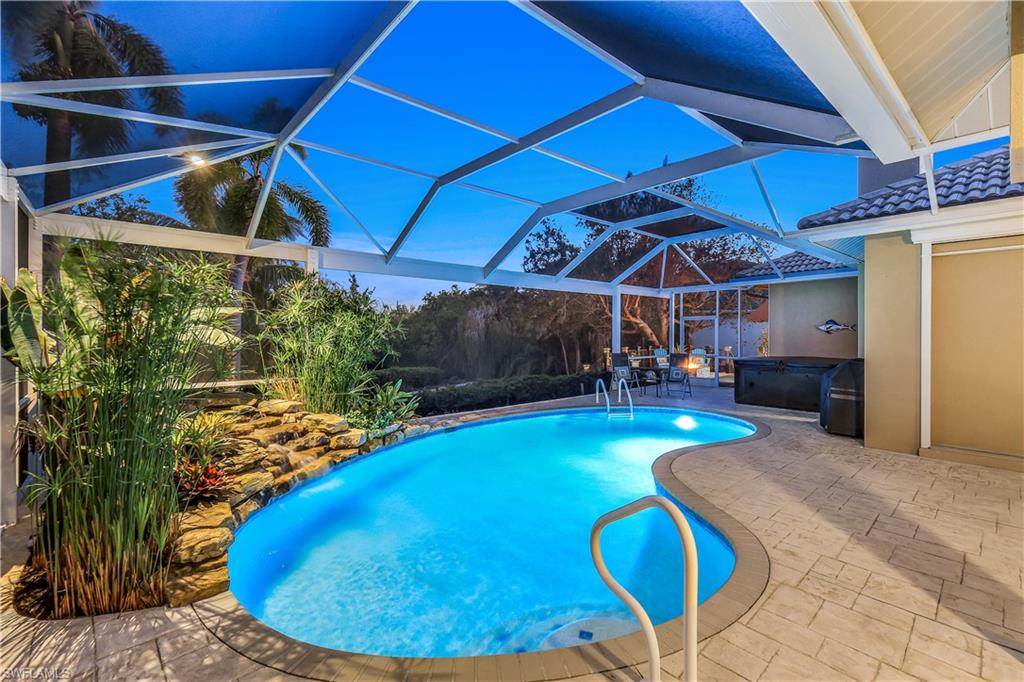 7281 Hendry Creek DR