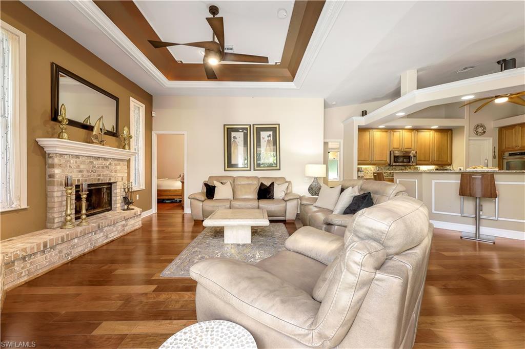 7281 Hendry Creek DR