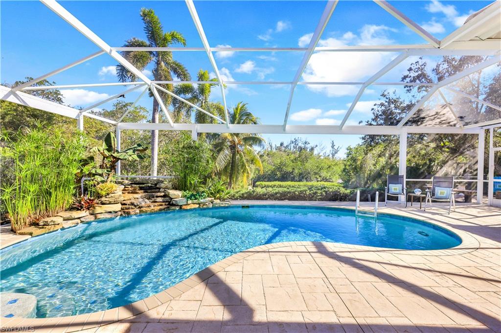 7281 Hendry Creek DR