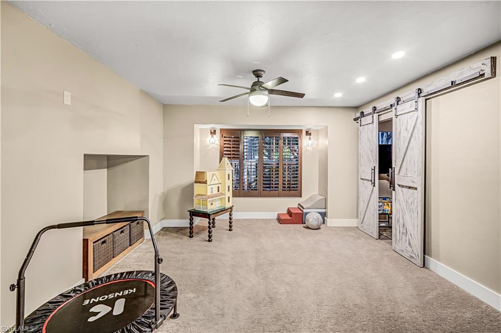 7130 Hendry Creek DR