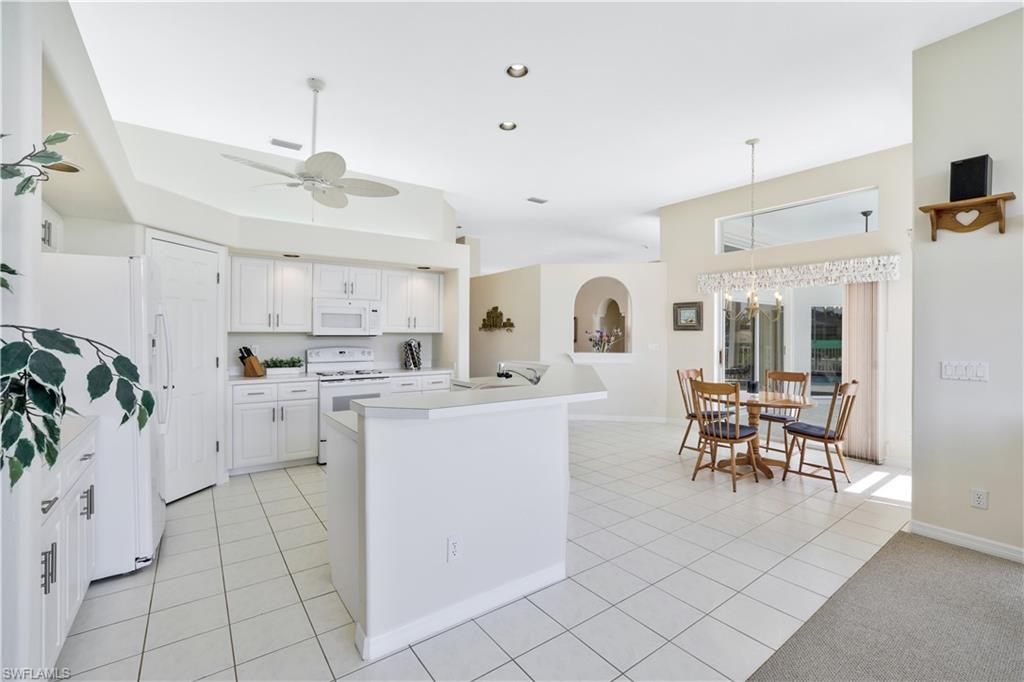 5561 Harborage DR