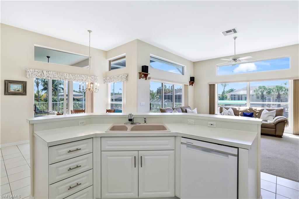 5561 Harborage DR
