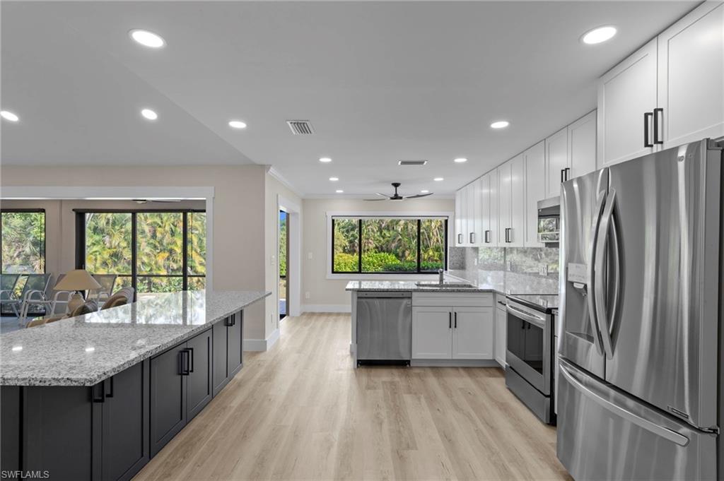 6114 Forest Villas CIR