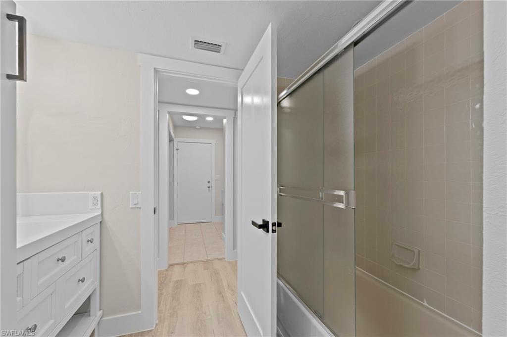 6114 Forest Villas CIR