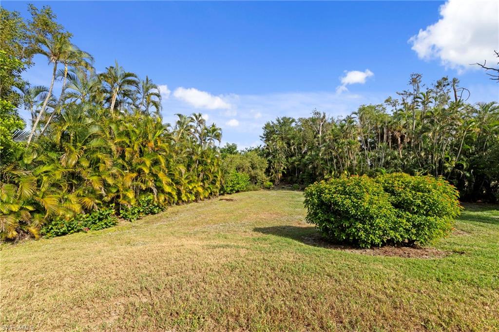 6114 Forest Villas CIR