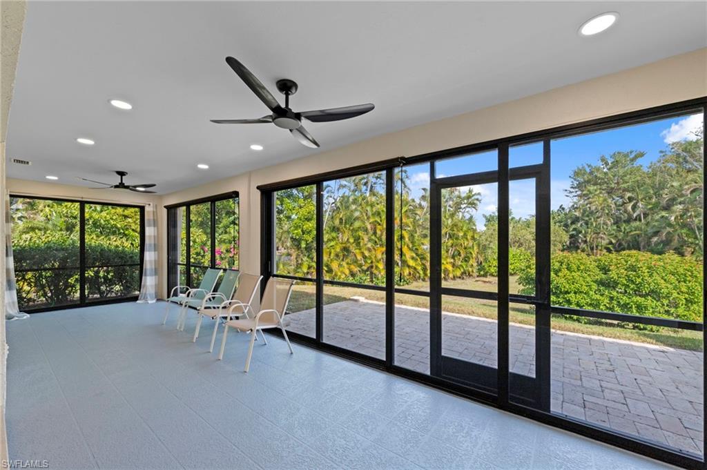 6114 Forest Villas CIR