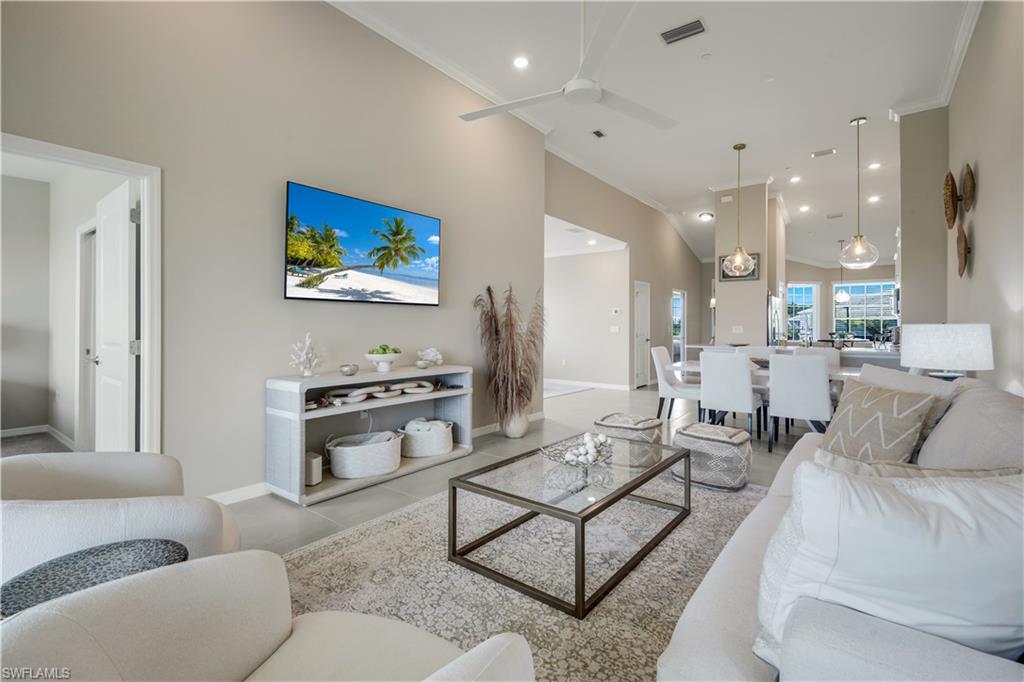 11811 Venetian Lagoon DR 204