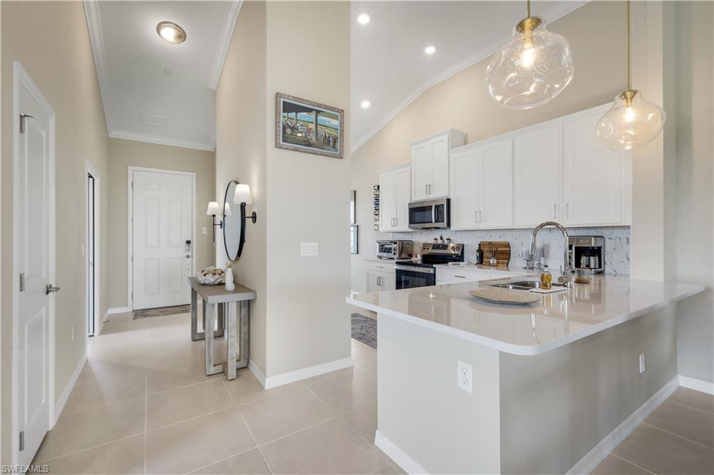 11811 Venetian Lagoon DR 204