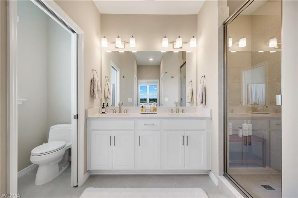 11811 Venetian Lagoon DR 204