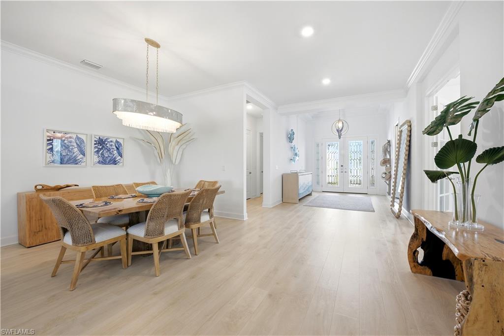 11913 Raggio DR