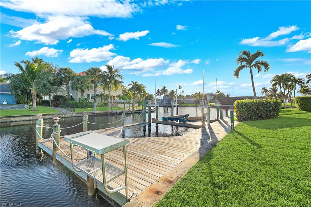 954 Bal Isle DR