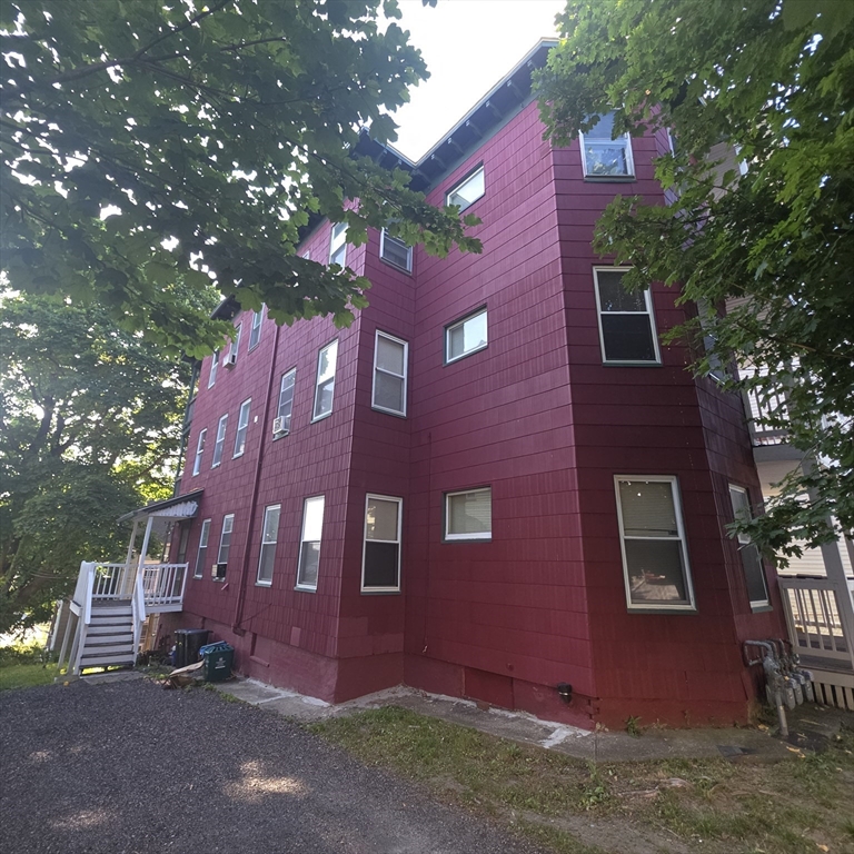 18 Elizabeth St