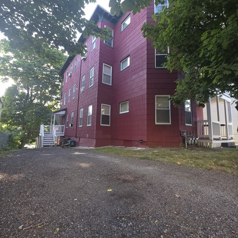 18 Elizabeth St
