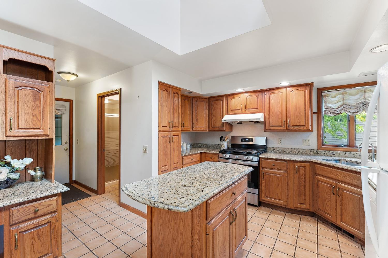 712 Brandonbury Drive