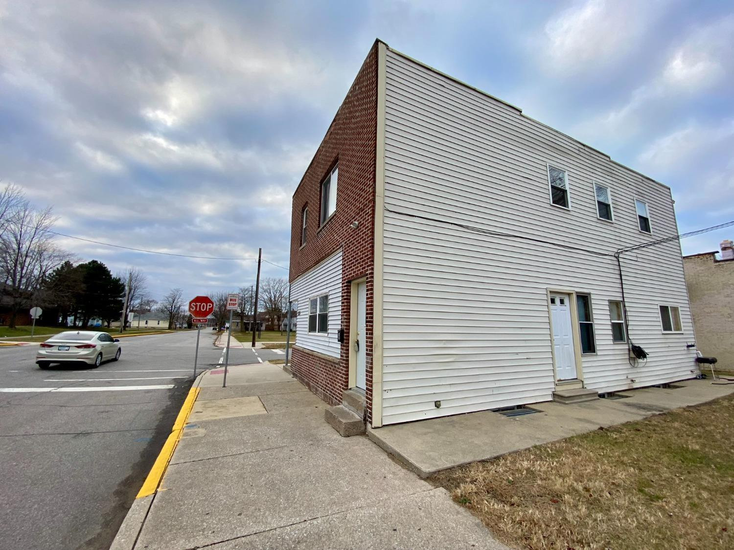 515 W 10th Street