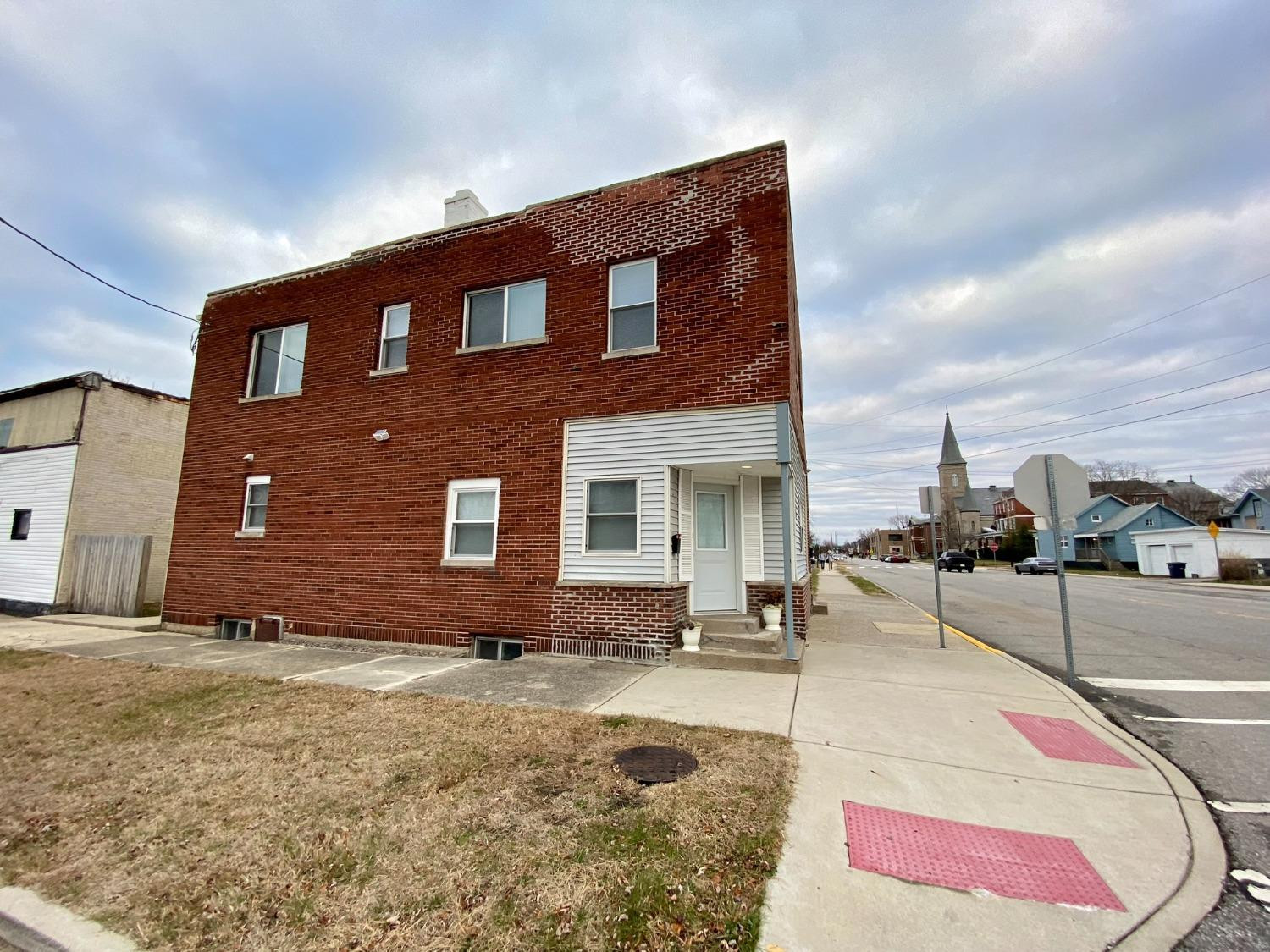515 W 10th Street