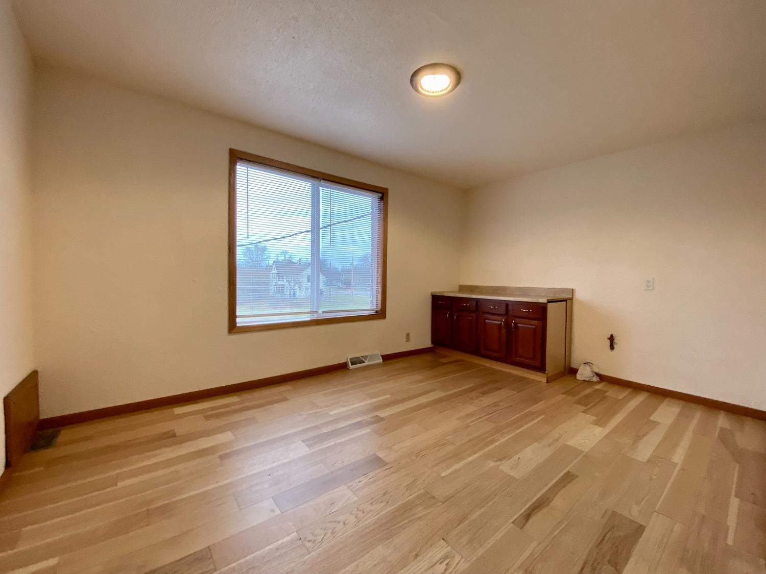 515 W 10th Street