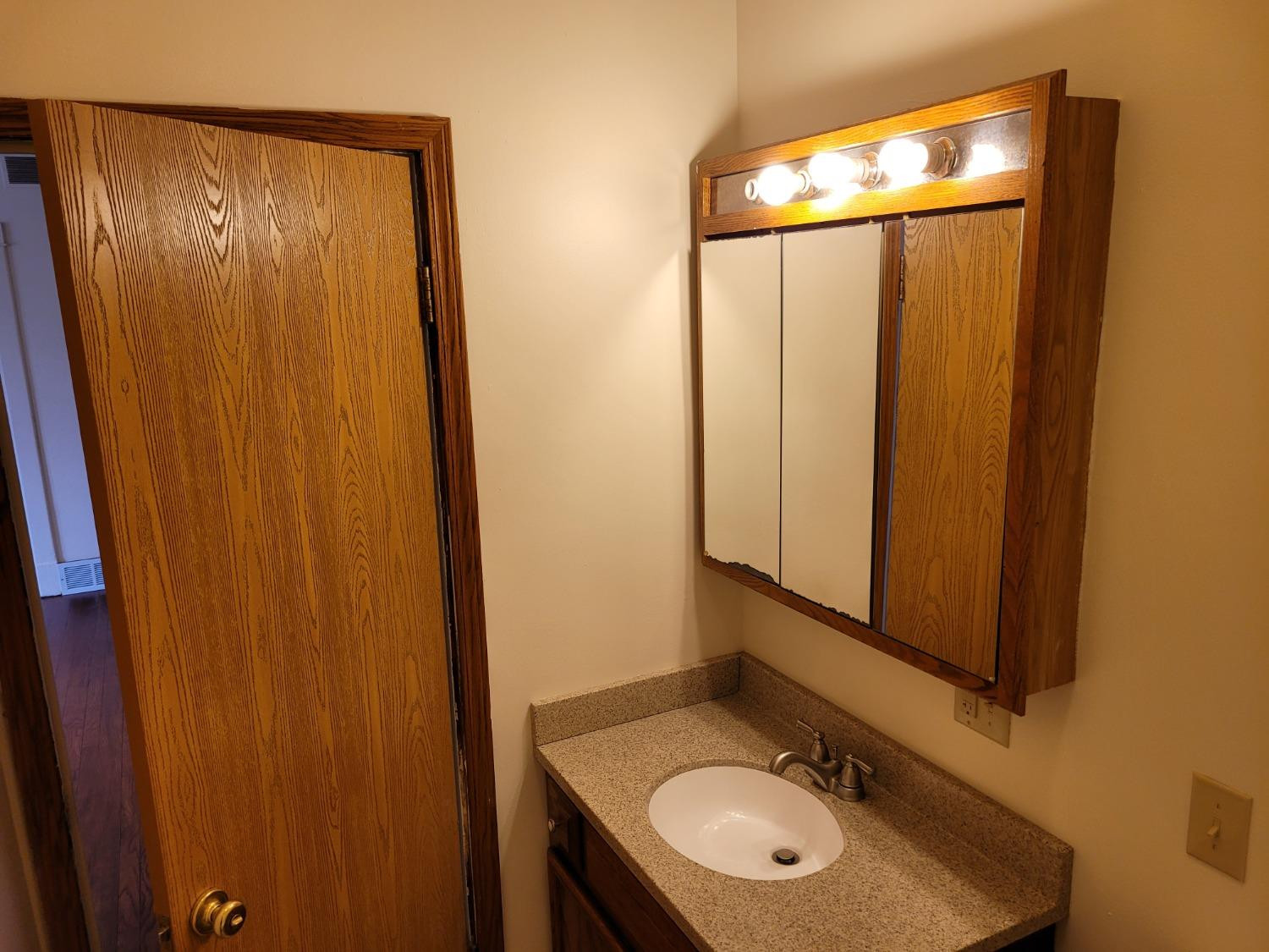 1010-1012 Cedar Street