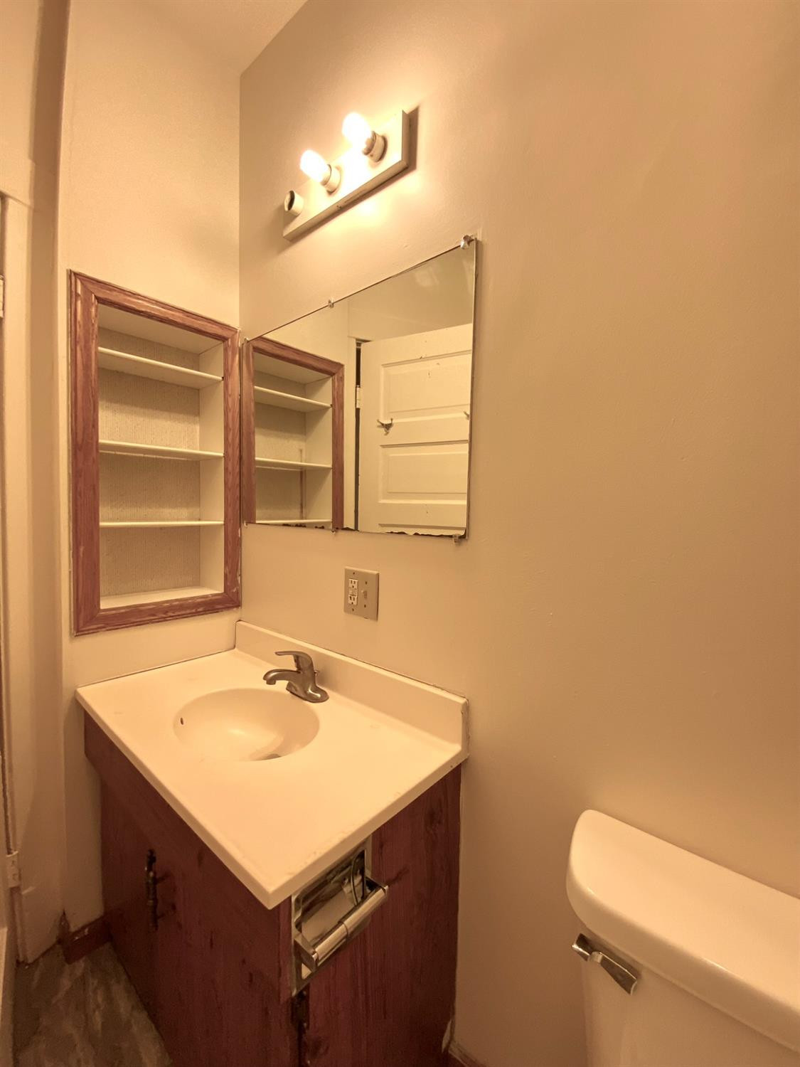 1010-1012 Cedar Street