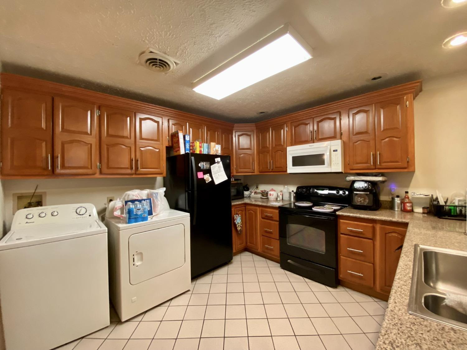 613-615 Carlon Court