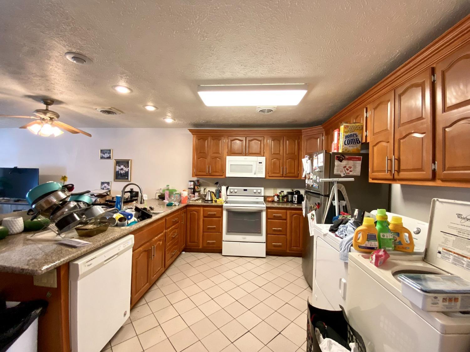 613-615 Carlon Court