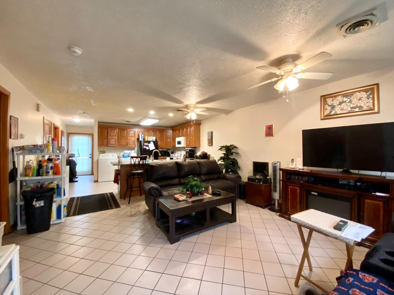 613-615 Carlon Court