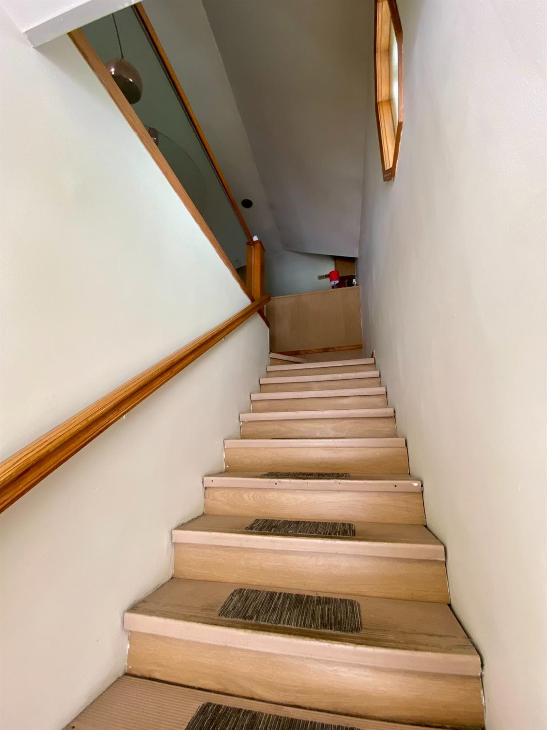 324 E 10th Street