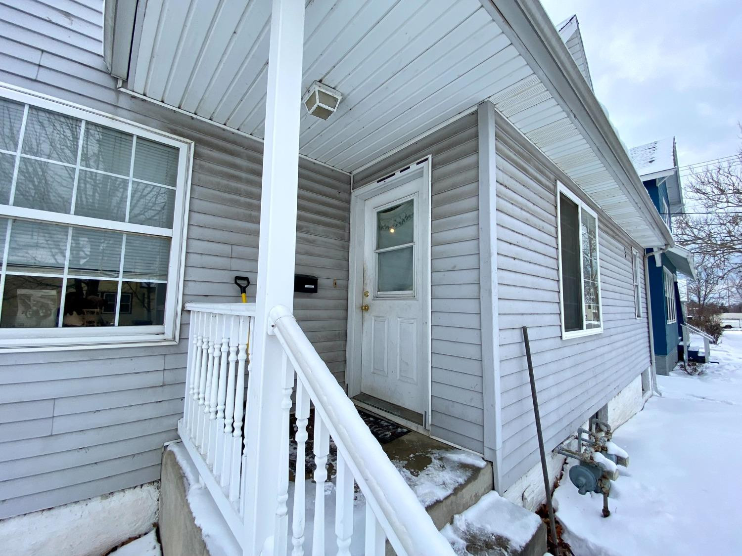 324 E 10th Street
